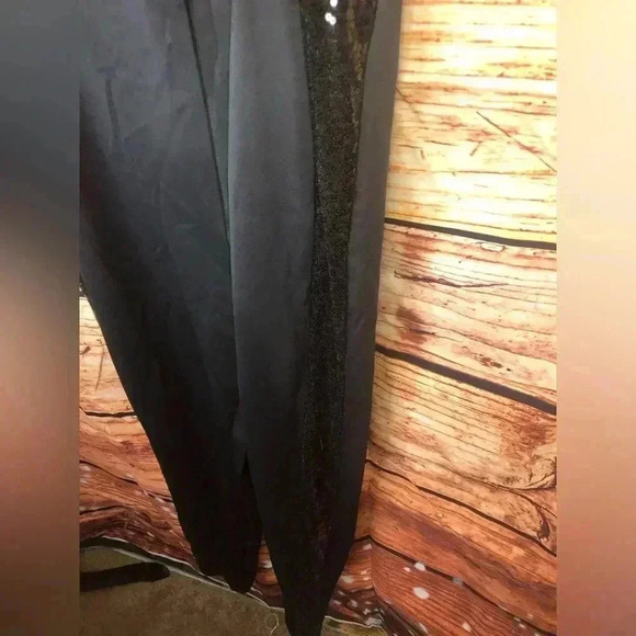 All Black Sequin sleeveless Tuxedo Jumpsuit size Large - Picture 9 of 16